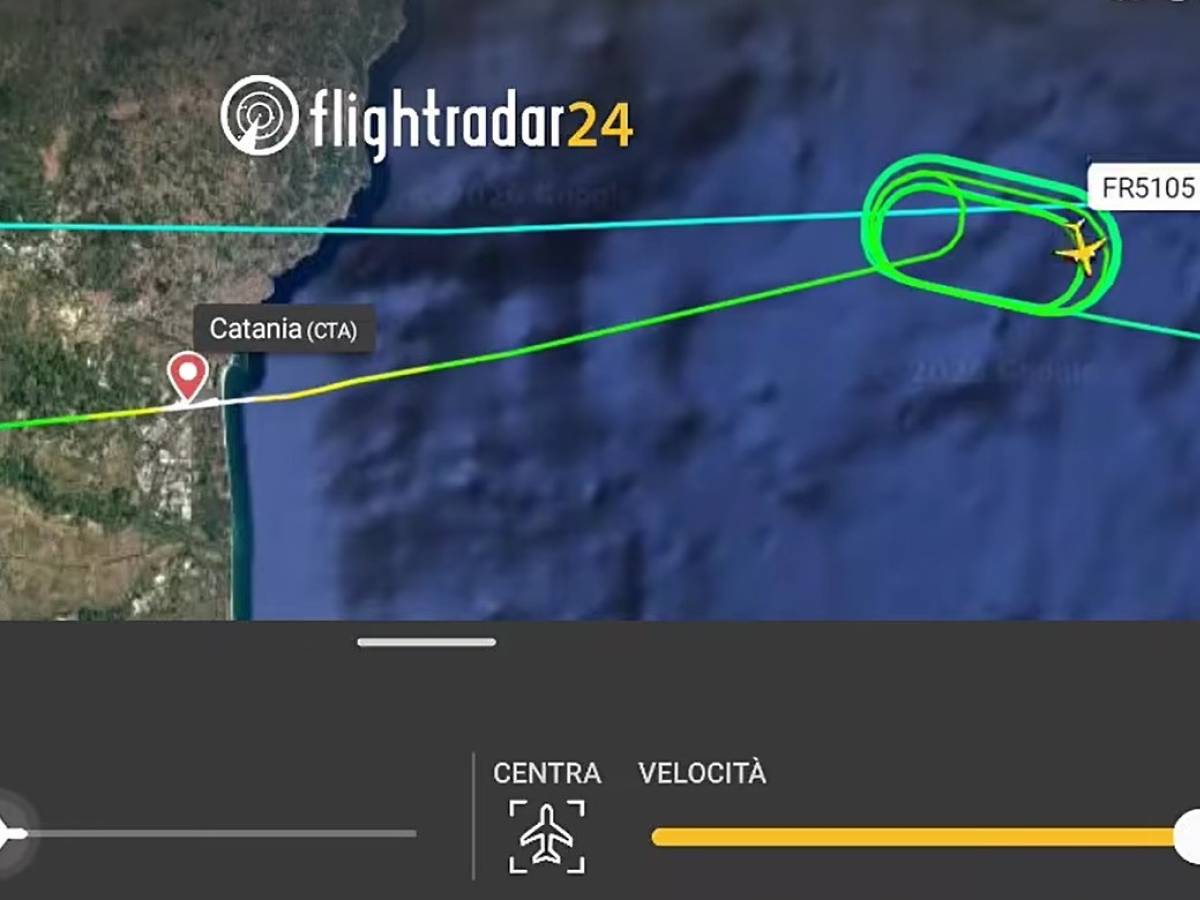 terrore sul volo ryanair catania atene l aereo perde potenza hostess nel panico da Ilgiornale.it terrore sul volo ryanair catania atene l aereo perde potenza hostess nel panico