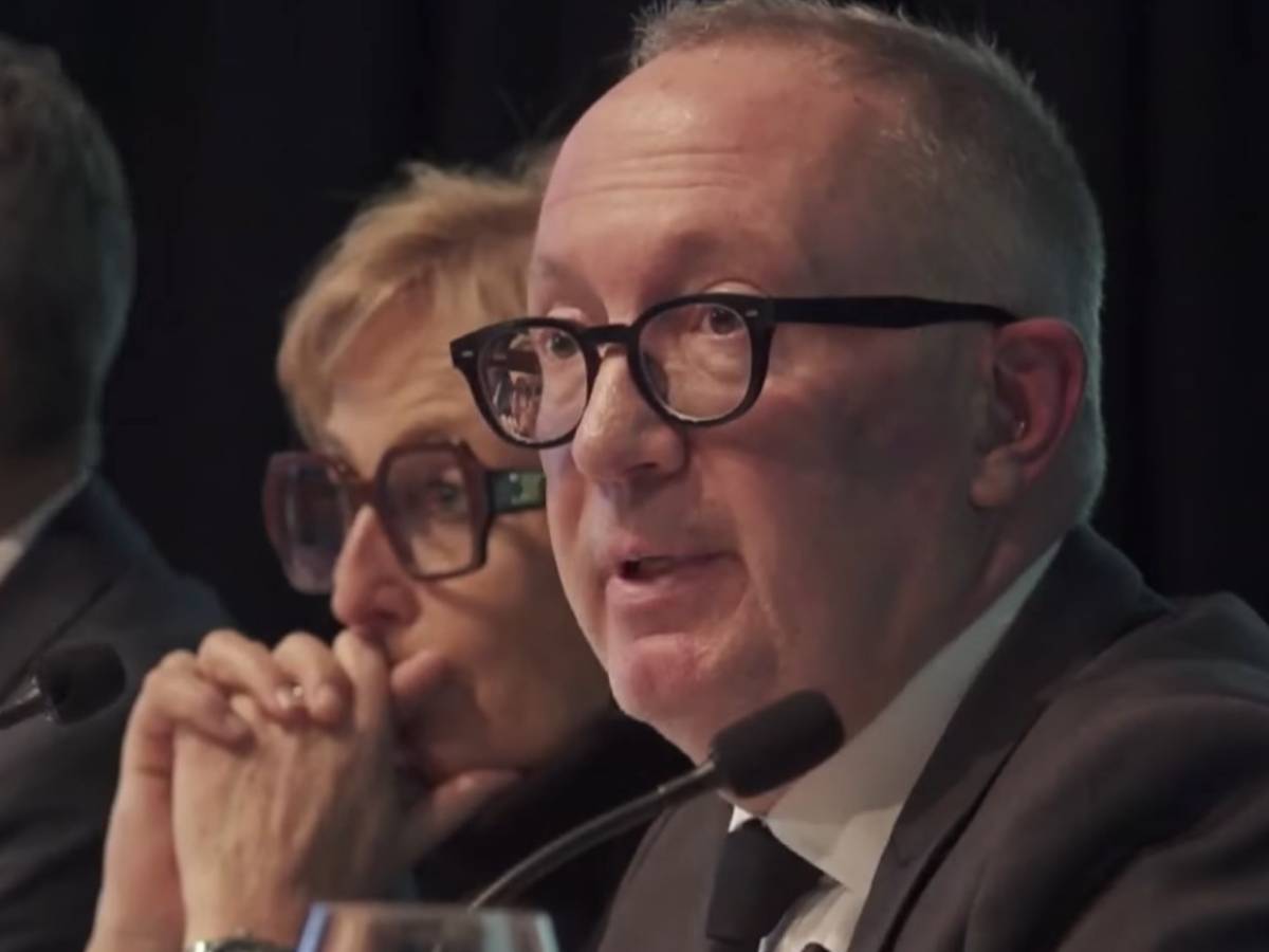 crans montana interrogatorio per il sindaco nicolas f233raud sequestrato il suo cellulare da Ilgiornale.it crans montana interrogatorio per il sindaco nicolas f233raud sequestrato il suo cellulare