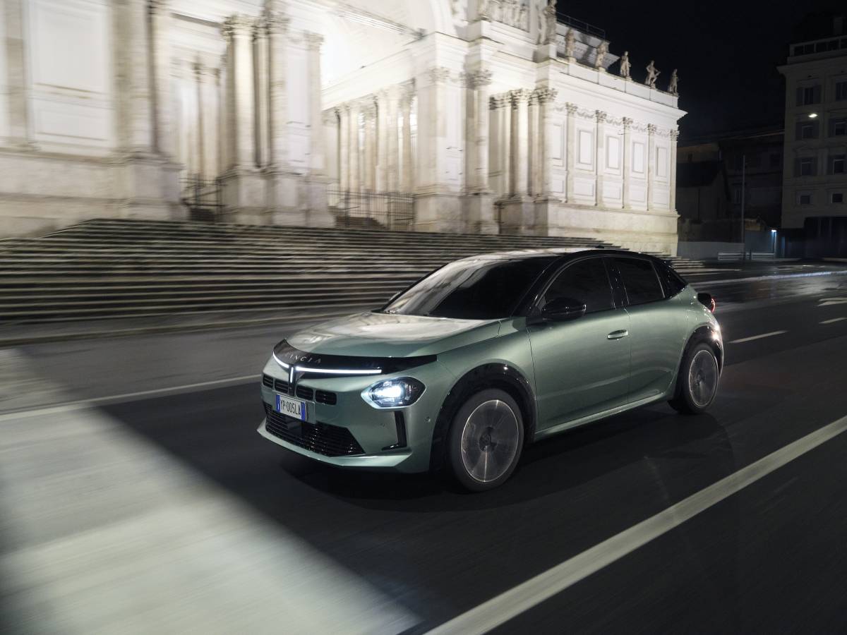 lancia ypsilon turbo 100 ritorno al futuro con nuova motorizzazione a benzina e cambio manuale da Ilgiornale.it lancia ypsilon turbo 100 ritorno al futuro con nuova motorizzazione a benzina e cambio manuale