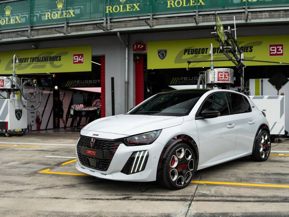 peugeot 208 gti tre lettere e un8217immensa eredit224 sportiva la novit224 elettrica da Ilgiornale.it peugeot 208 gti tre lettere e un8217immensa eredit224 sportiva la novit224 elettrica