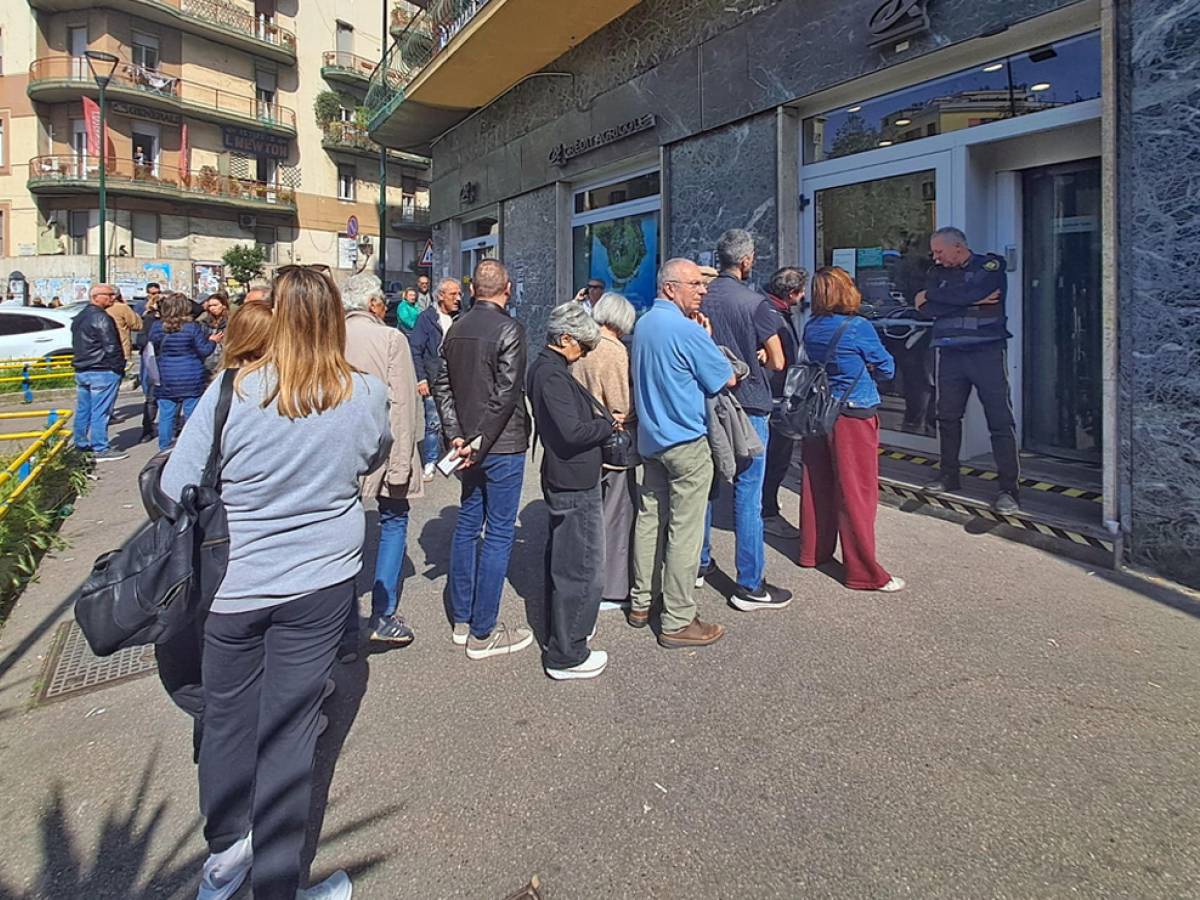 erano napoletani con noi quasi gentili il racconto sui rapinatori della banca da Ilgiornale.it erano napoletani con noi quasi gentili il racconto sui rapinatori della banca