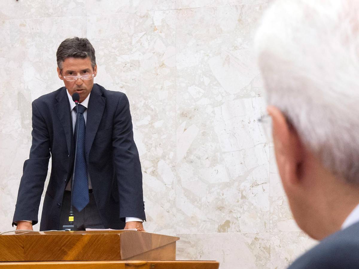 dopo le rivelazioni del giornale il figlio di borsellino rompe il silenzio e attacca su mio padre ingiurie e frasi deprecabili da Ilgiornale.it dopo le rivelazioni del giornale il figlio di borsellino rompe il silenzio e attacca su mio padre ingiurie e frasi deprecabili