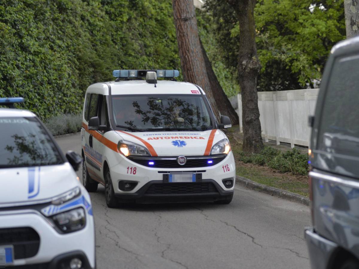 festeggiava il compleanno coi genitori il dramma di gabriele annegato a 7 anni ipotesi omicidio e piscina sequestrata da Ilgiornale.it festeggiava il compleanno coi genitori il dramma di gabriele annegato a 7 anni ipotesi omicidio e piscina sequestrata
