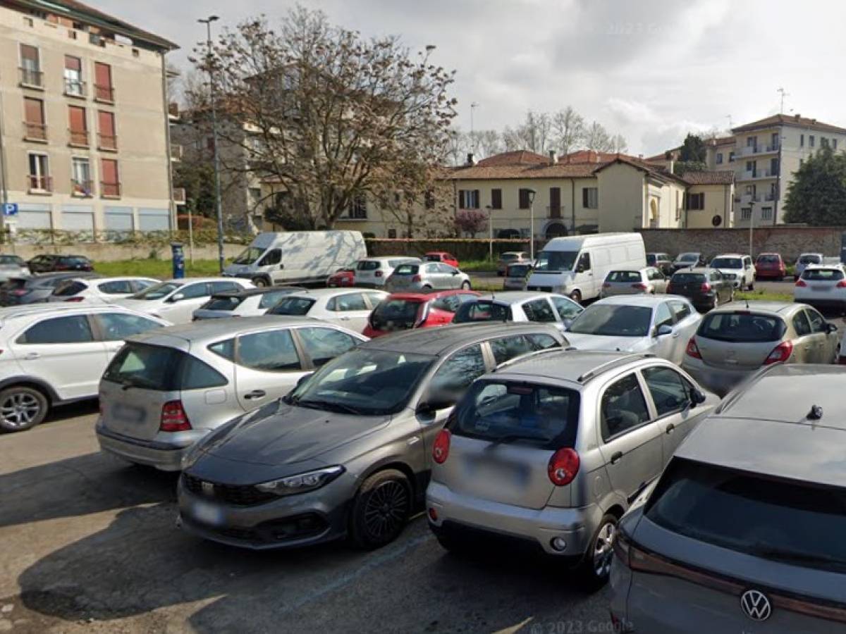 il calcio le spiagge gli amici chi era il 25enne ucciso in un parcheggio a pavia da Ilgiornale.it il calcio le spiagge gli amici chi era il 25enne ucciso in un parcheggio a pavia