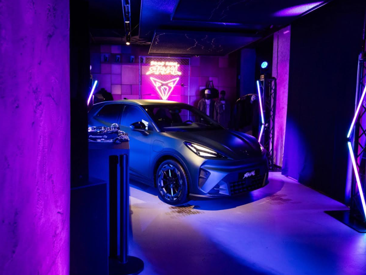 con cupra raval un viaggio nel futuro e il volante si trasforma in opera d8217arte da Ilgiornale.it con cupra raval un viaggio nel futuro e il volante si trasforma in opera d8217arte