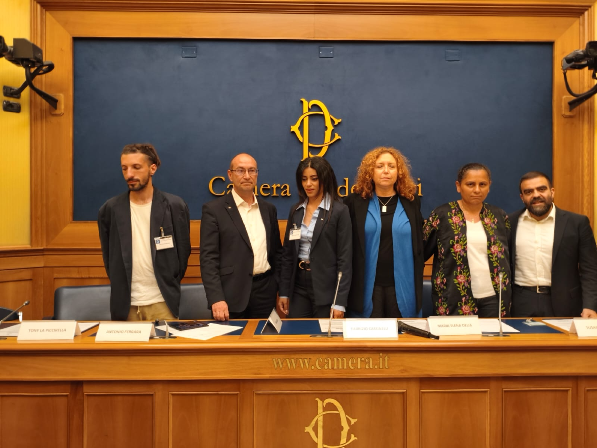 dalla parte sbagliata della storia la flotilla in parlamento spara contro il governo da Ilgiornale.it dalla parte sbagliata della storia la flotilla in parlamento spara contro il governo