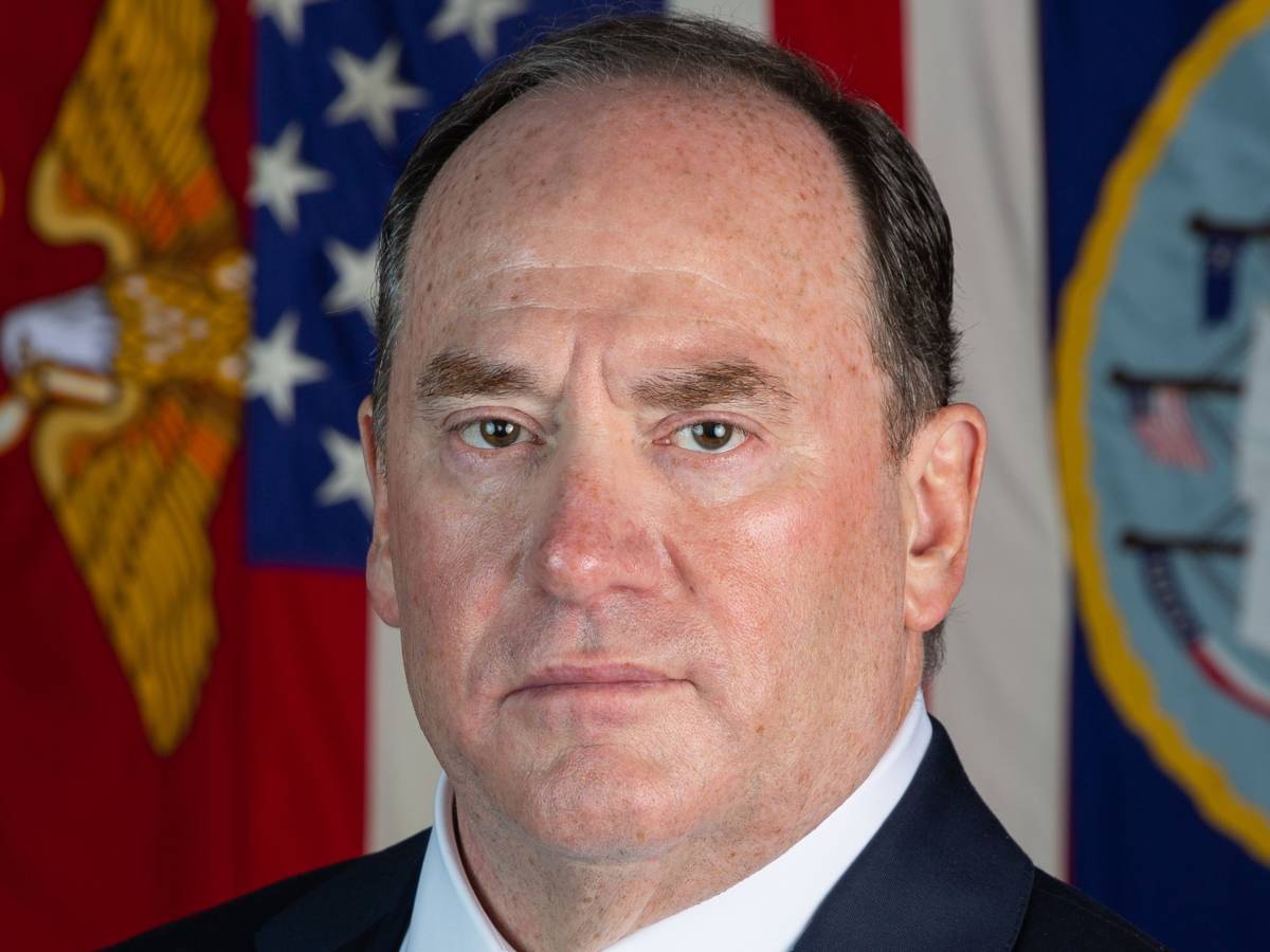 chi 232 john phelan il manager della finanza e segretario della marina che ha sfidato il pentagono da Ilgiornale.it chi 232 john phelan il manager della finanza e segretario della marina che ha sfidato il pentagono