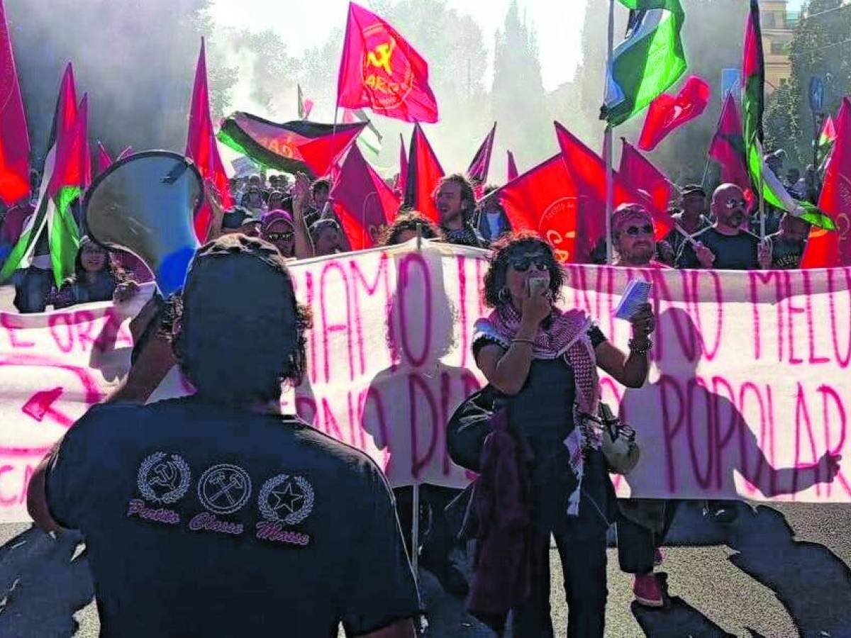 i carc arruolano i manifestanti dovete diventare combattenti da Ilgiornale.it i carc arruolano i manifestanti dovete diventare combattenti