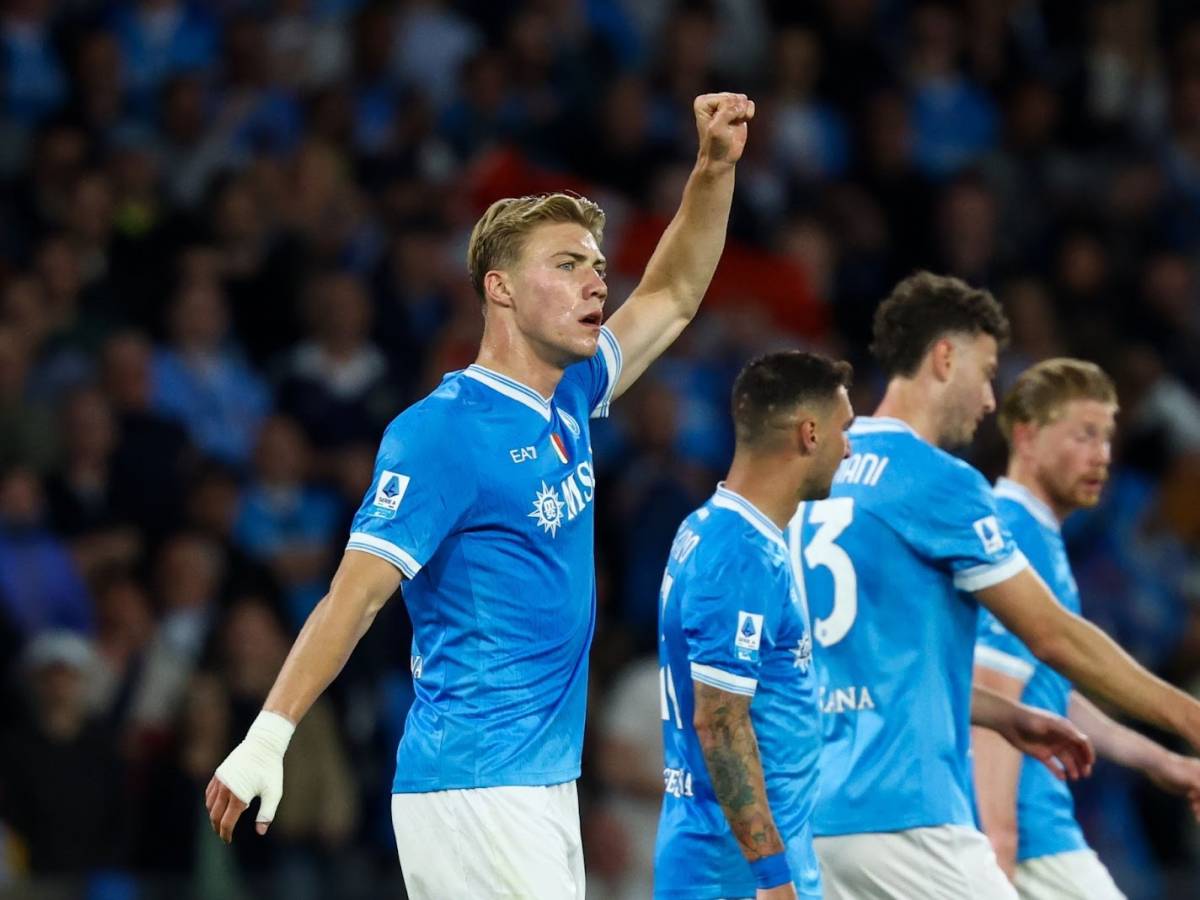 serie a il napoli travolge 4 0 la cremonese e rimanda lo scudetto dell8217inter da Ilgiornale.it serie a il napoli travolge 4 0 la cremonese e rimanda lo scudetto dell8217inter