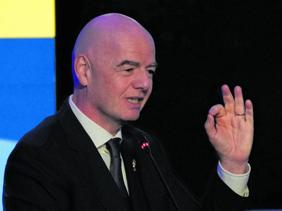 infantino autogol sulla superscorta da Ilgiornale.it infantino autogol sulla superscorta
