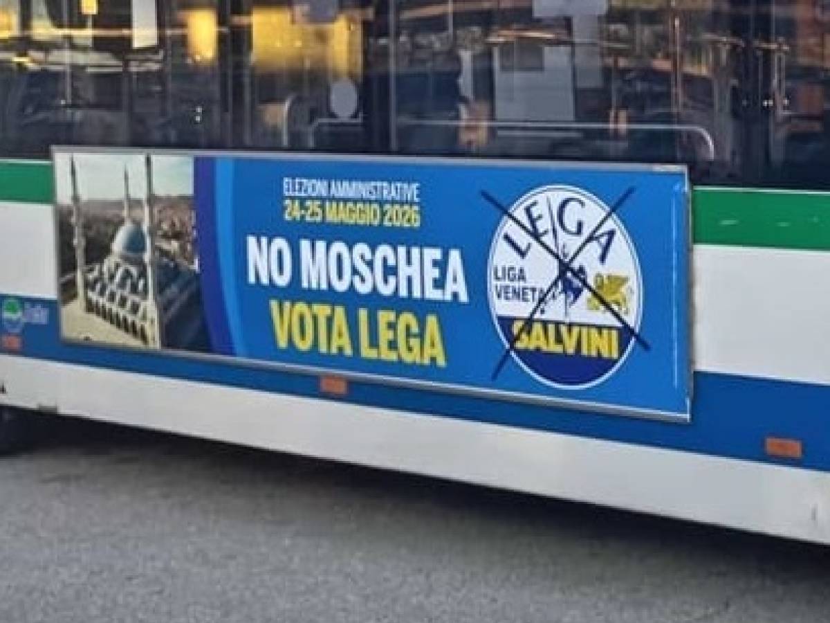 no moschea vota lega il cartellone elettorale rimosso dopo le proteste della candidata bengalese del pd da Ilgiornale.it no moschea vota lega il cartellone elettorale rimosso dopo le proteste della candidata bengalese del pd
