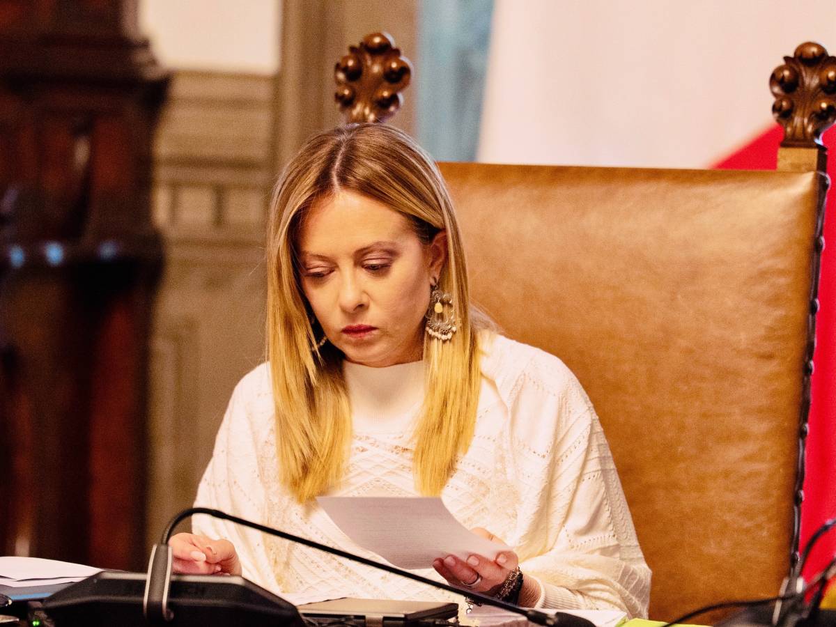 meloni il 1176 maggio 232 la festa di chi ogni giorno manda avanti l italia poi la stoccata alla sinistra sul salario minimo da Ilgiornale.it meloni il 1176 maggio 232 la festa di chi ogni giorno manda avanti l italia poi la stoccata alla sinistra sul salario minimo