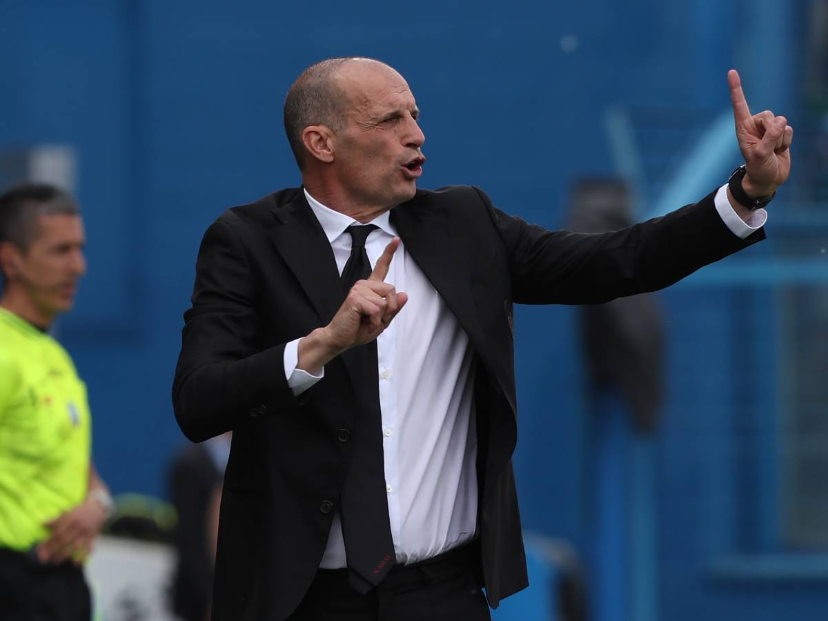 inizia l8217era di allegri sulla panchina del napoli da Ilgiornale.it inizia l8217era di allegri sulla panchina del napoli