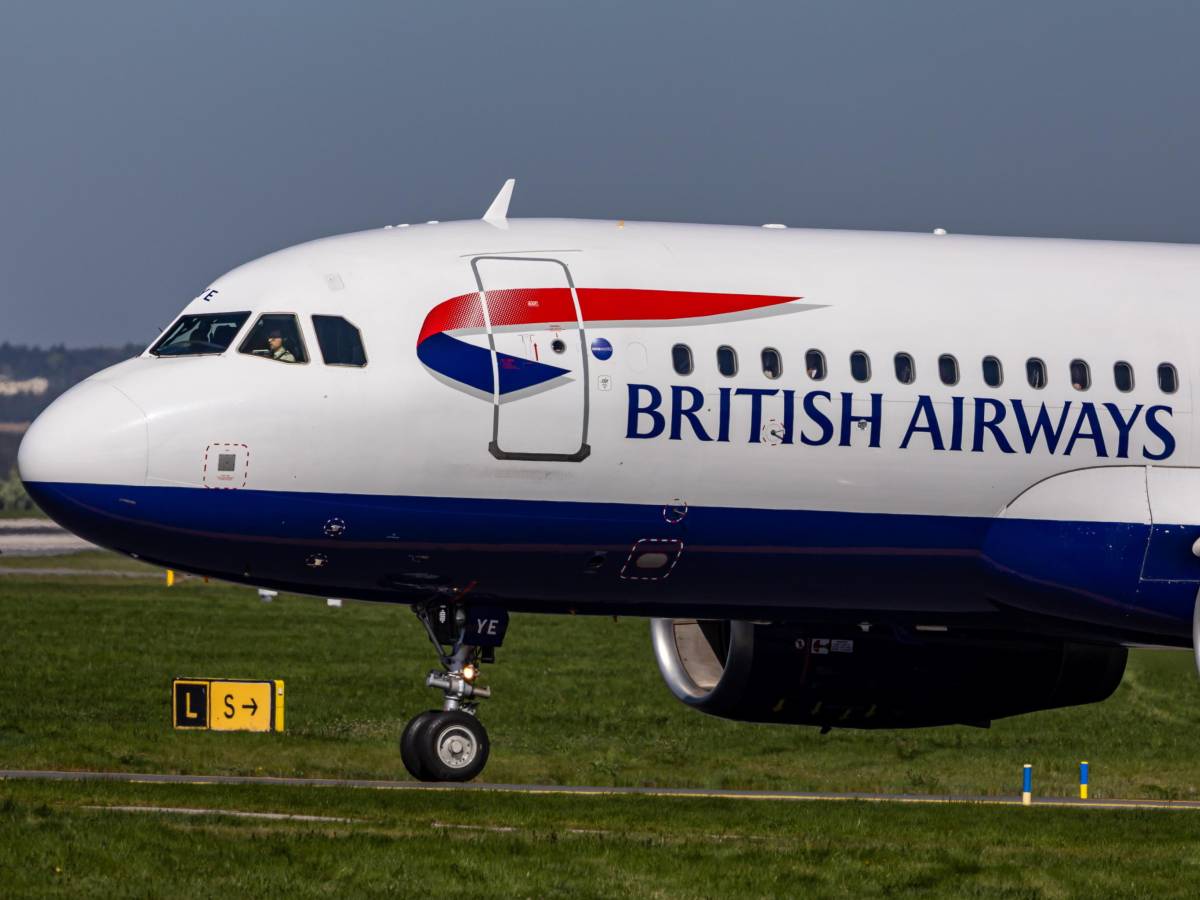 paura sul volo londra catania carburante al minimo aereo costretto all atterraggio d emergenza da Ilgiornale.it paura sul volo londra catania carburante al minimo aereo costretto all atterraggio d emergenza