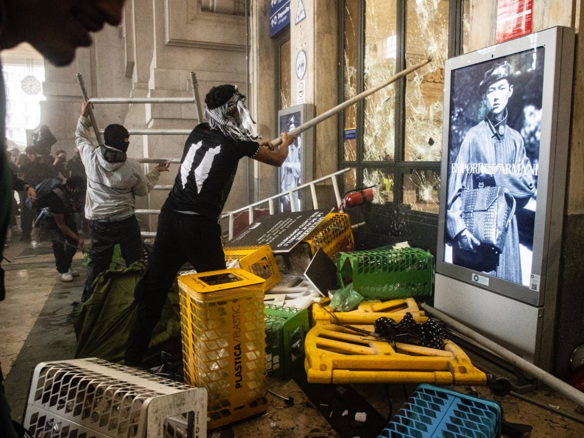 pro pal scontri di settembre a milano altre 10 misure cautelari gli antagonisti c8217eravamo tutti da Ilgiornale.it pro pal scontri di settembre a milano altre 10 misure cautelari gli antagonisti c8217eravamo tutti