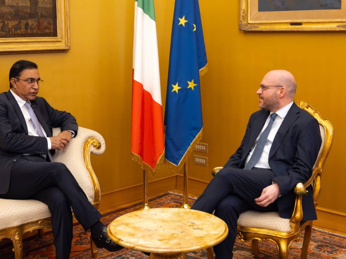 lorenzo fontana incontra paul bhatti alla camera focus su diritti dei cristiani e flussi migratori da Ilgiornale.it lorenzo fontana incontra paul bhatti alla camera focus su diritti dei cristiani e flussi migratori
