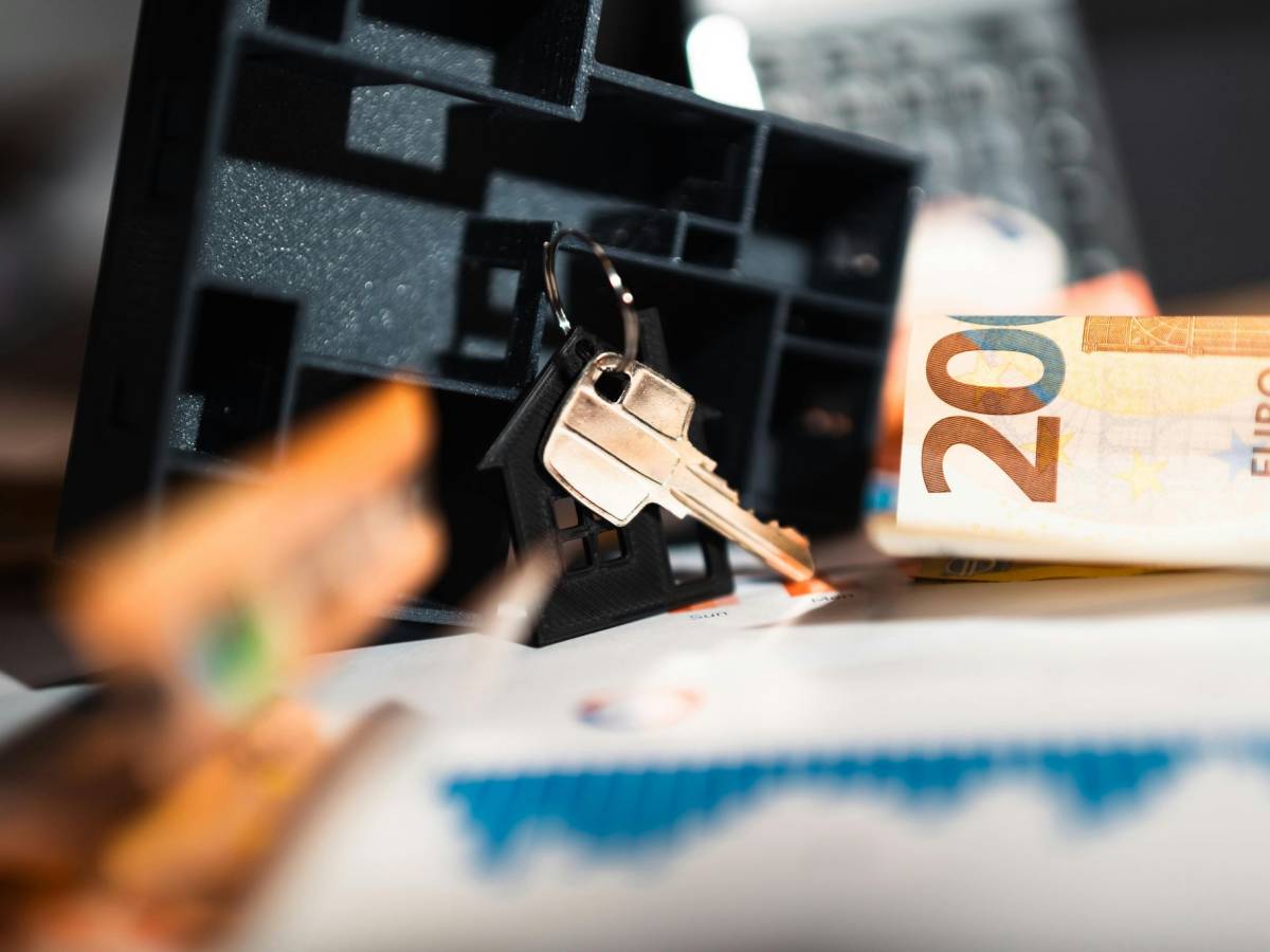case sfitte arriva la stangata europea tasse fino a 4mila euro da Ilgiornale.it case sfitte arriva la stangata europea tasse fino a 4mila euro