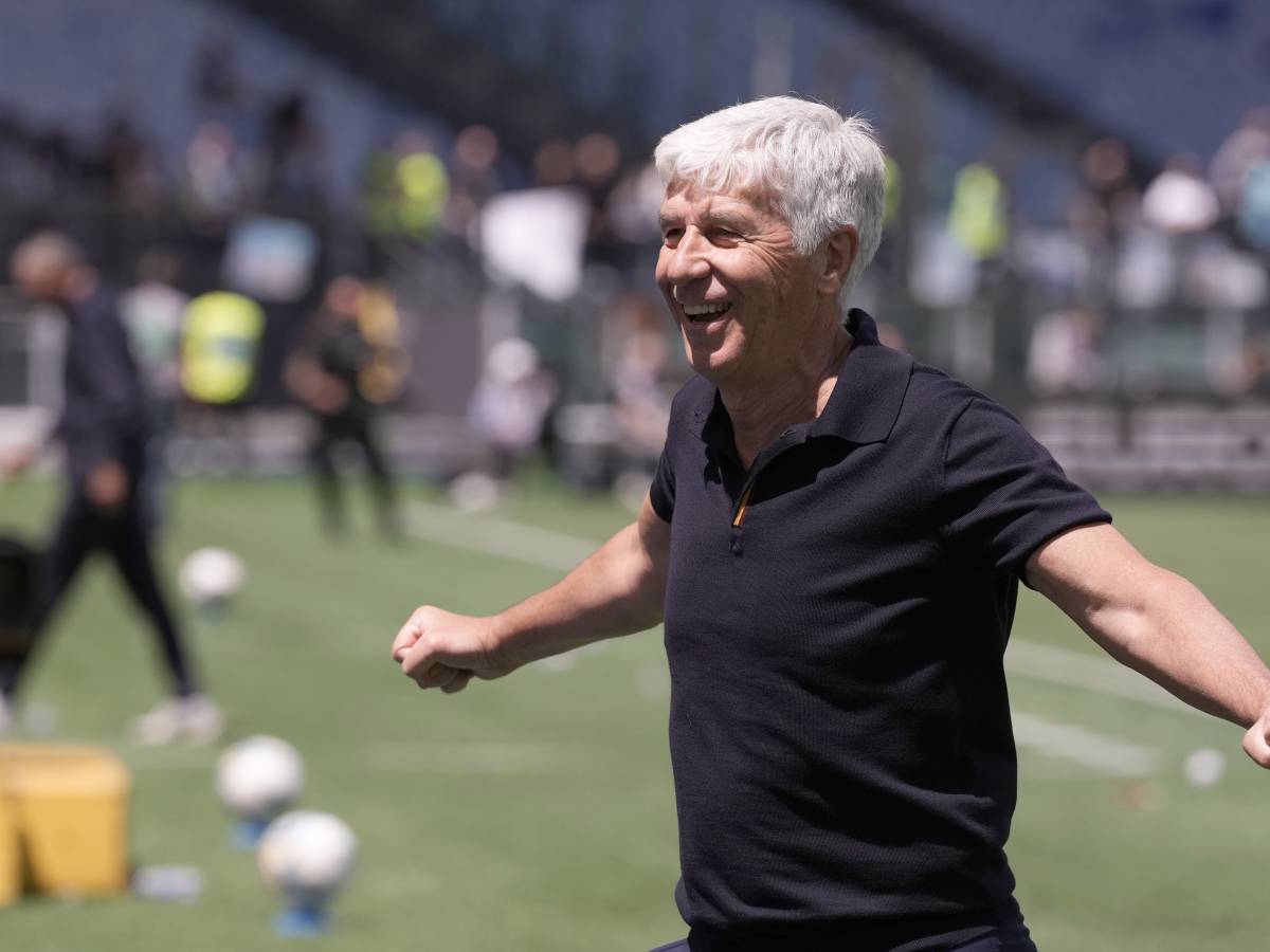Mancini, due gol di testa e doppio inchino ai tifosi per la Champions