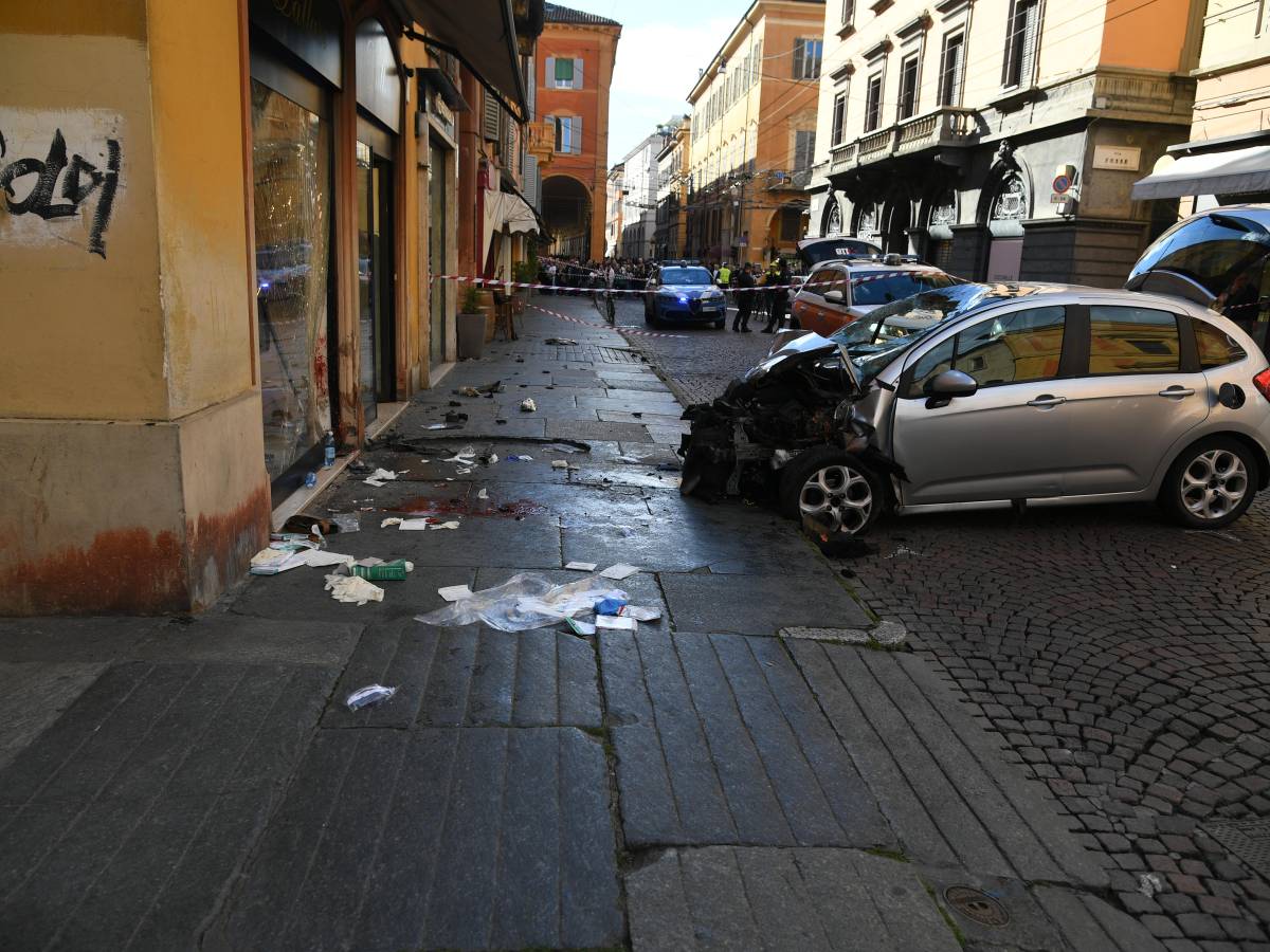 in italia resta alta l8217allerta preso un 15enne pronto a colpire da Ilgiornale.it in italia resta alta l8217allerta preso un 15enne pronto a colpire
