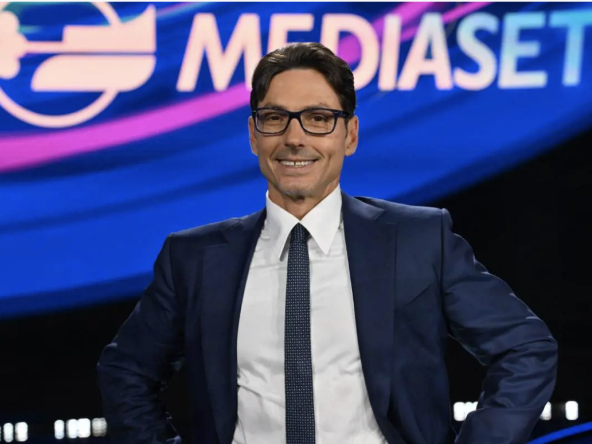 pier silvio berlusconi celebra amici e manda un messaggio alla de filippi 200 molto pi249 di un programma siamo orgogliosi da Ilgiornale.it pier silvio berlusconi celebra amici e manda un messaggio alla de filippi 200 molto pi249 di un programma siamo orgogliosi