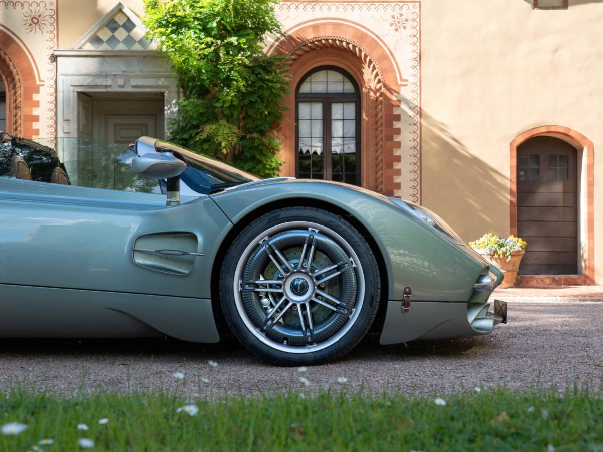 pirelli cyber tyre 1500 chilometri sulla pagani utopia roadster per raccontare il pneumatico del futuro da Ilgiornale.it pirelli cyber tyre 1500 chilometri sulla pagani utopia roadster per raccontare il pneumatico del futuro