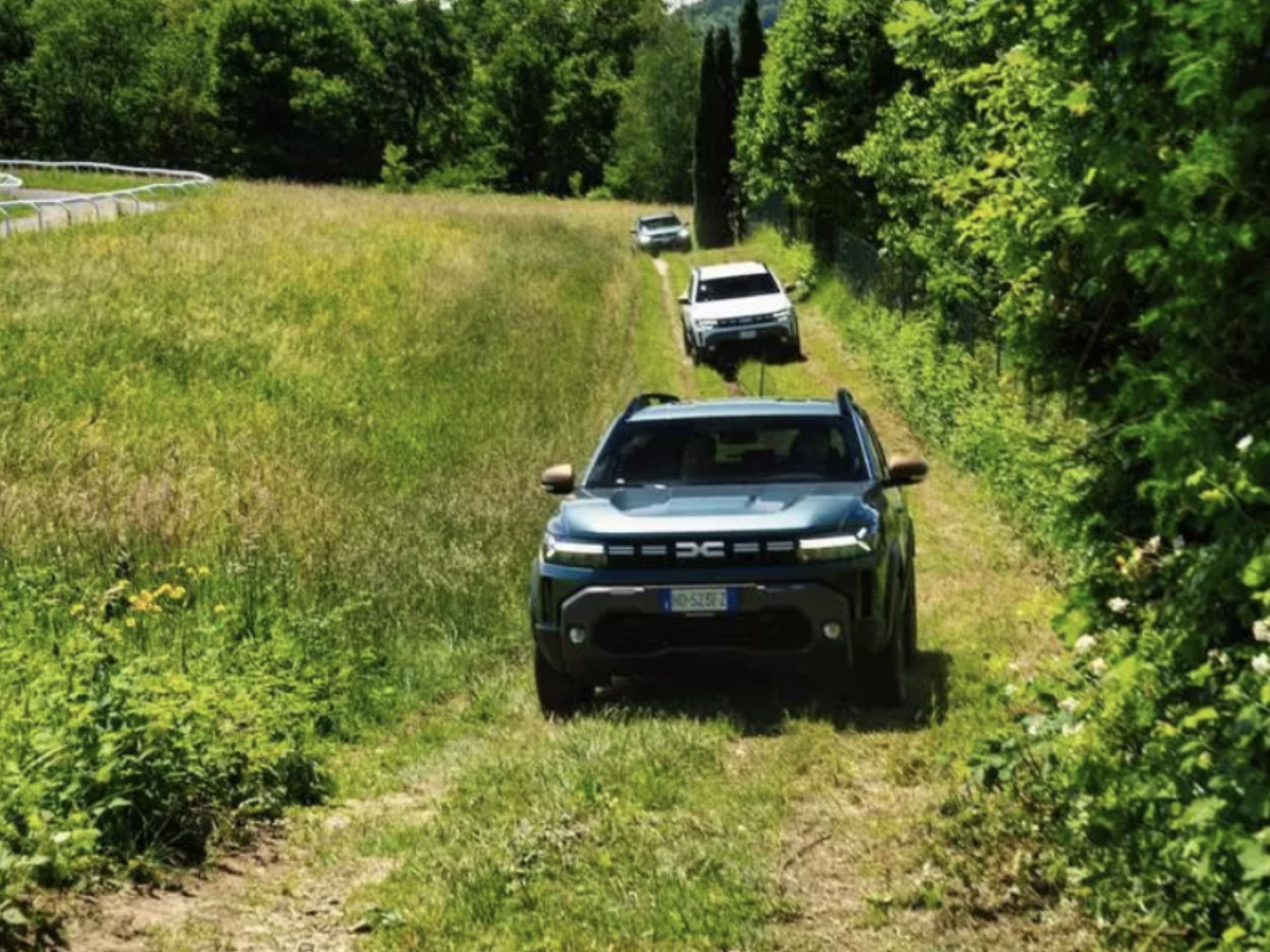 dacia reinventa il 4x4 accessibile duster e bigster puntano su ibrido gpl e trazione elettrica da Ilgiornale.it dacia reinventa il 4x4 accessibile duster e bigster puntano su ibrido gpl e trazione elettrica