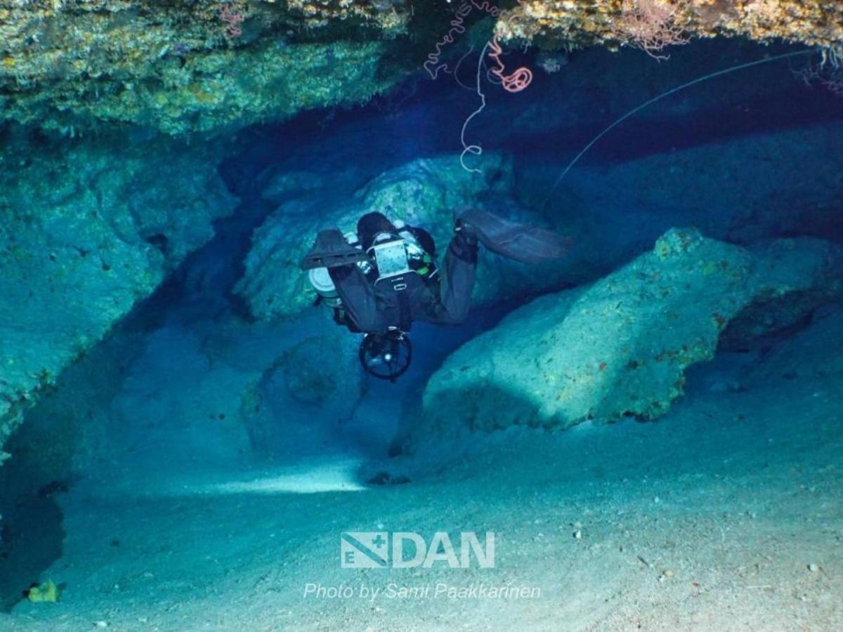 maldive dentro la grotta dove sono morti i sub italiani ecco le prime foto da Ilgiornale.it maldive dentro la grotta dove sono morti i sub italiani ecco le prime foto
