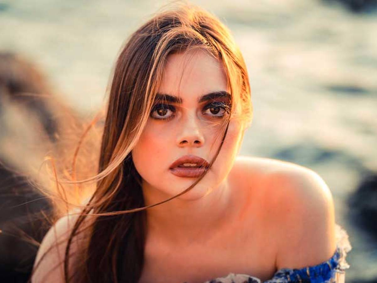 l anello debole che salva la vita il ritorno di angelica grivel serra con un romanzo unico da Ilgiornale.it l anello debole che salva la vita il ritorno di angelica grivel serra con un romanzo unico