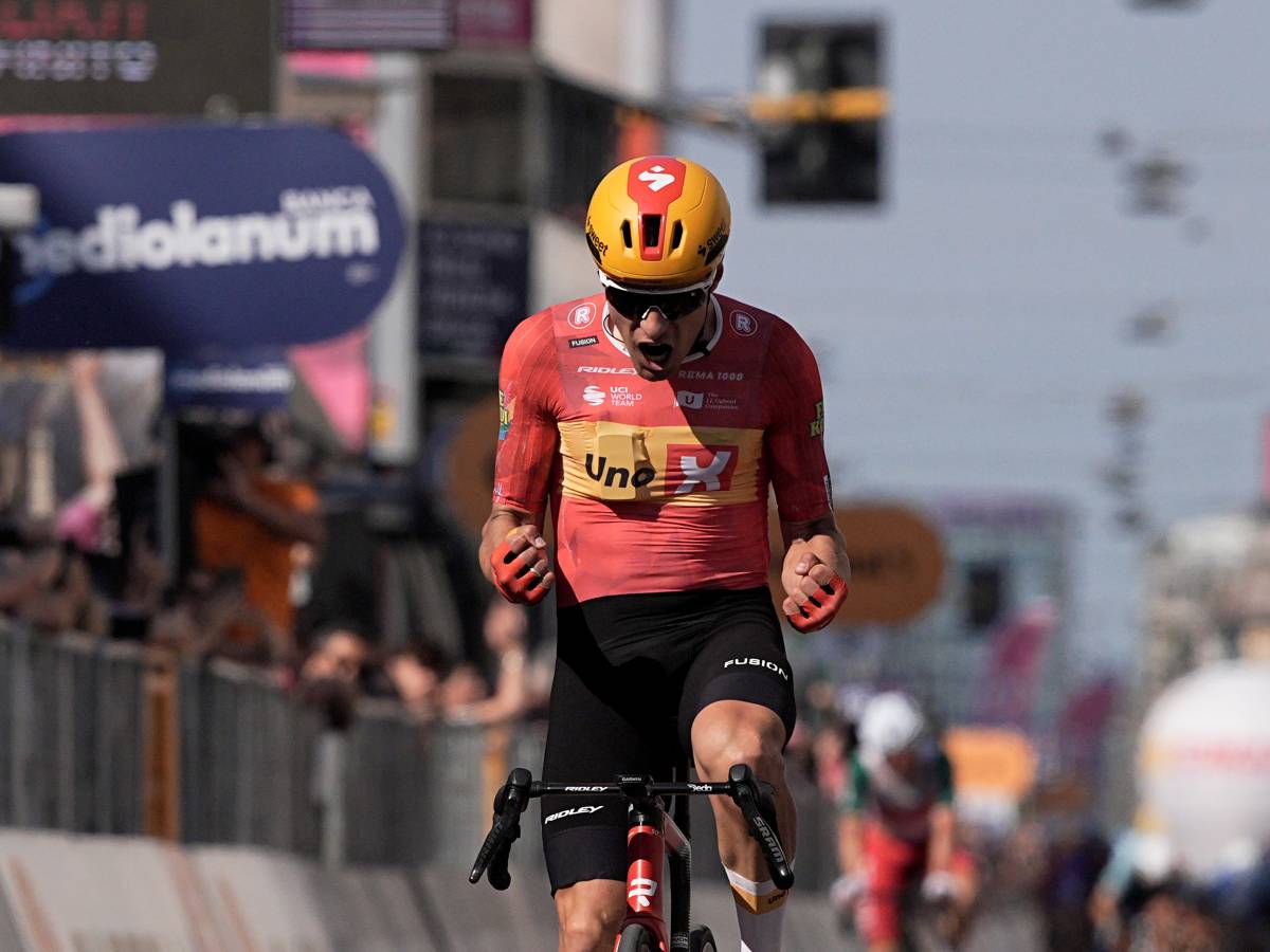 giro sfregiato a milano neutralizzati 16 chilometri da Ilgiornale.it giro sfregiato a milano neutralizzati 16 chilometri