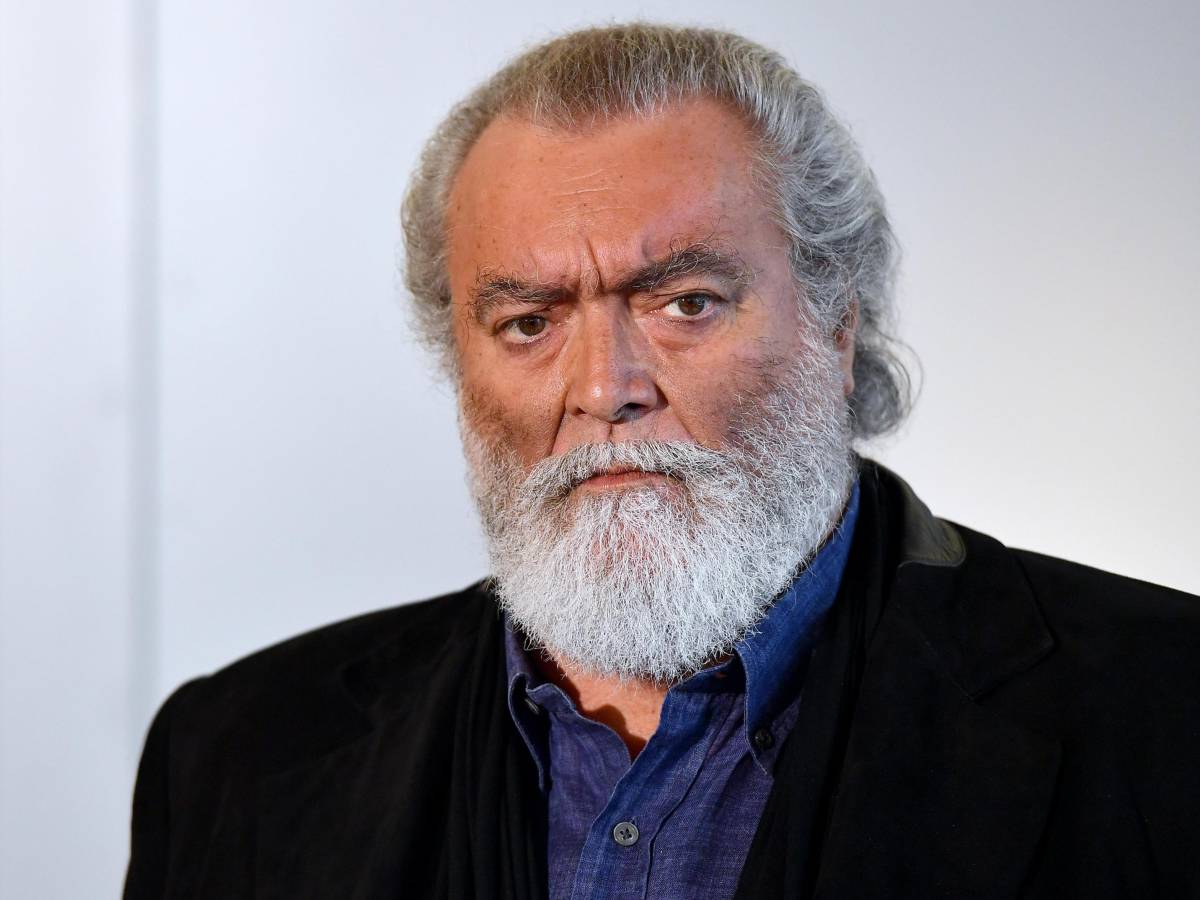 diego abatantuono in vendita la sua villa 400 metri palestra con bagno turco piscina a sfioro e un prezzo folle da Ilgiornale.it diego abatantuono in vendita la sua villa 400 metri palestra con bagno turco piscina a sfioro e un prezzo folle