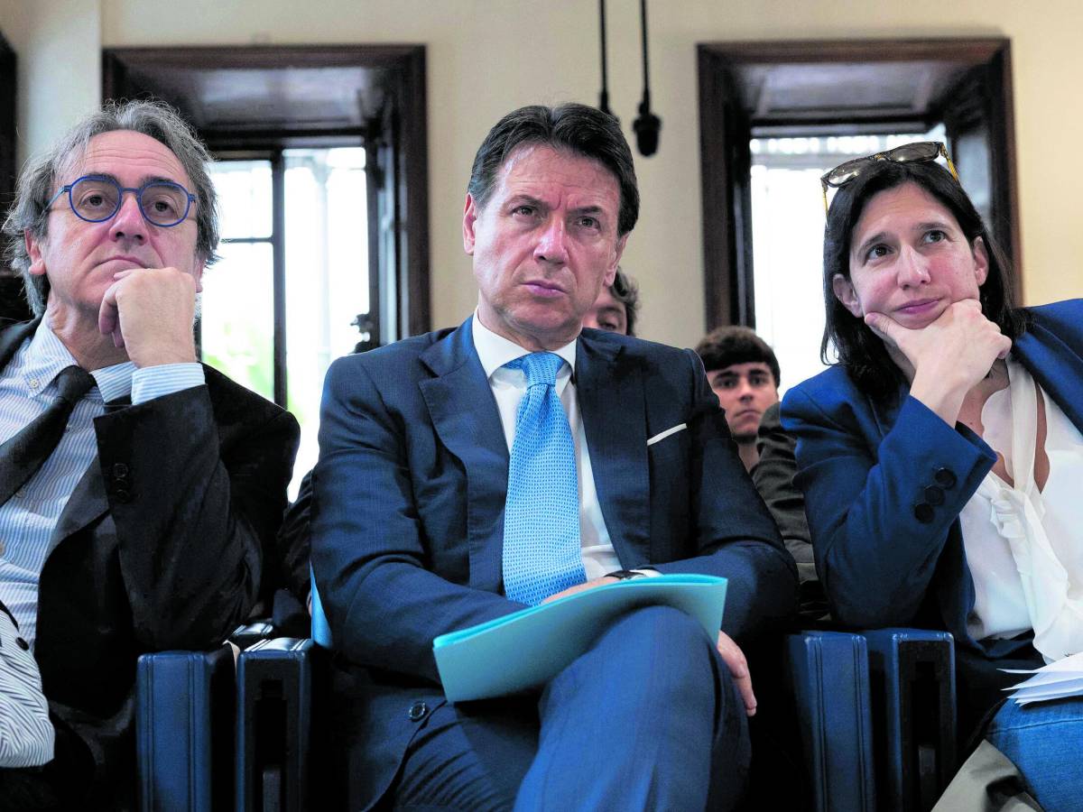 niente preferenze schlein ha il terrore di perdere il potere da Ilgiornale.it niente preferenze schlein ha il terrore di perdere il potere