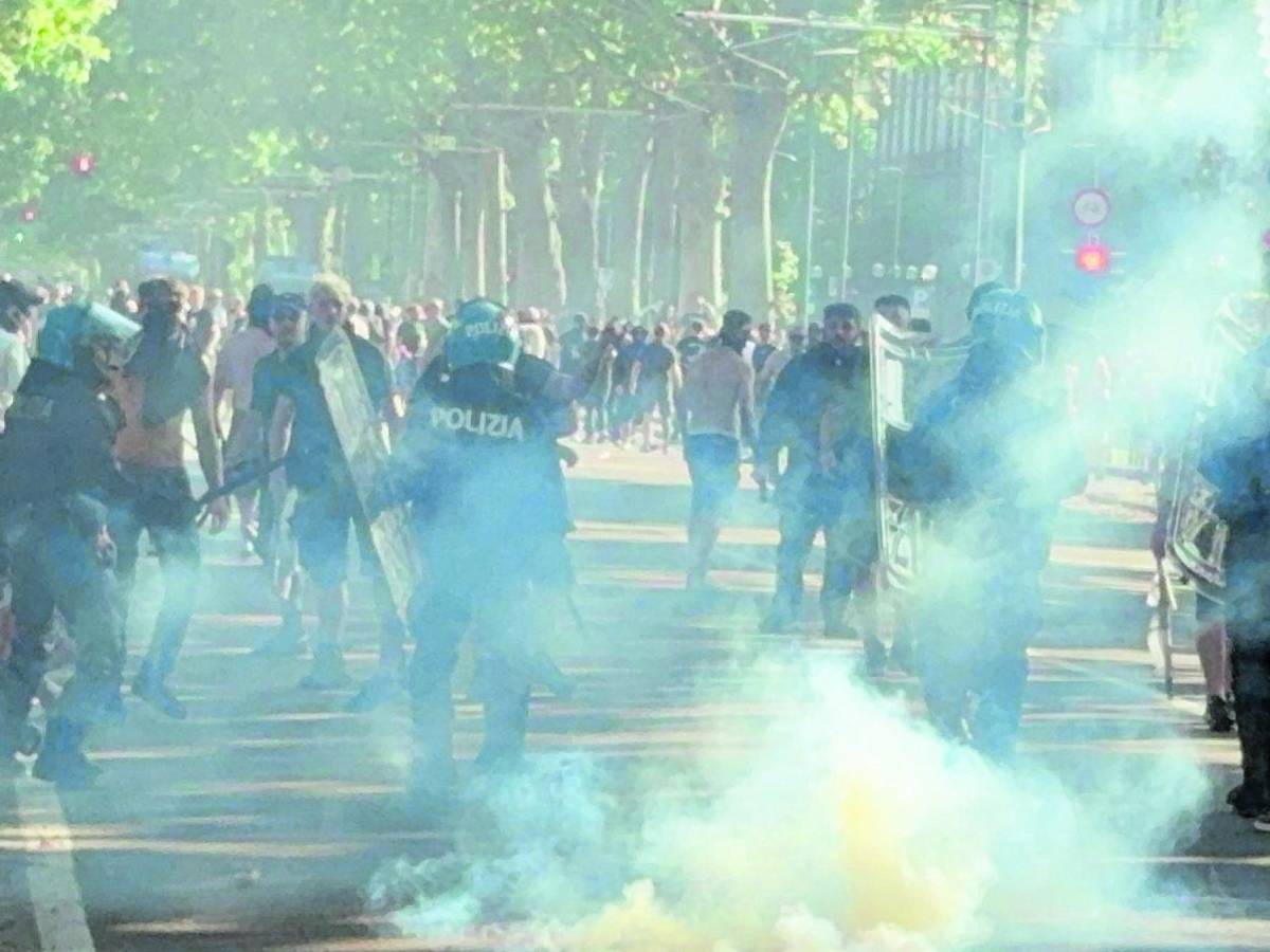 scontri ultras analisi dei video e spunta un nuovo testimone da Ilgiornale.it scontri ultras analisi dei video e spunta un nuovo testimone