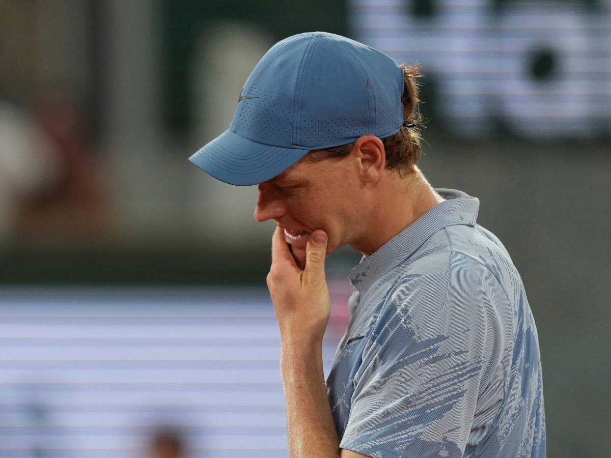 roland garros sinner ha un malore in campo a un soffio dalla vittoria cosa 232 successo da Ilgiornale.it roland garros sinner ha un malore in campo a un soffio dalla vittoria cosa 232 successo