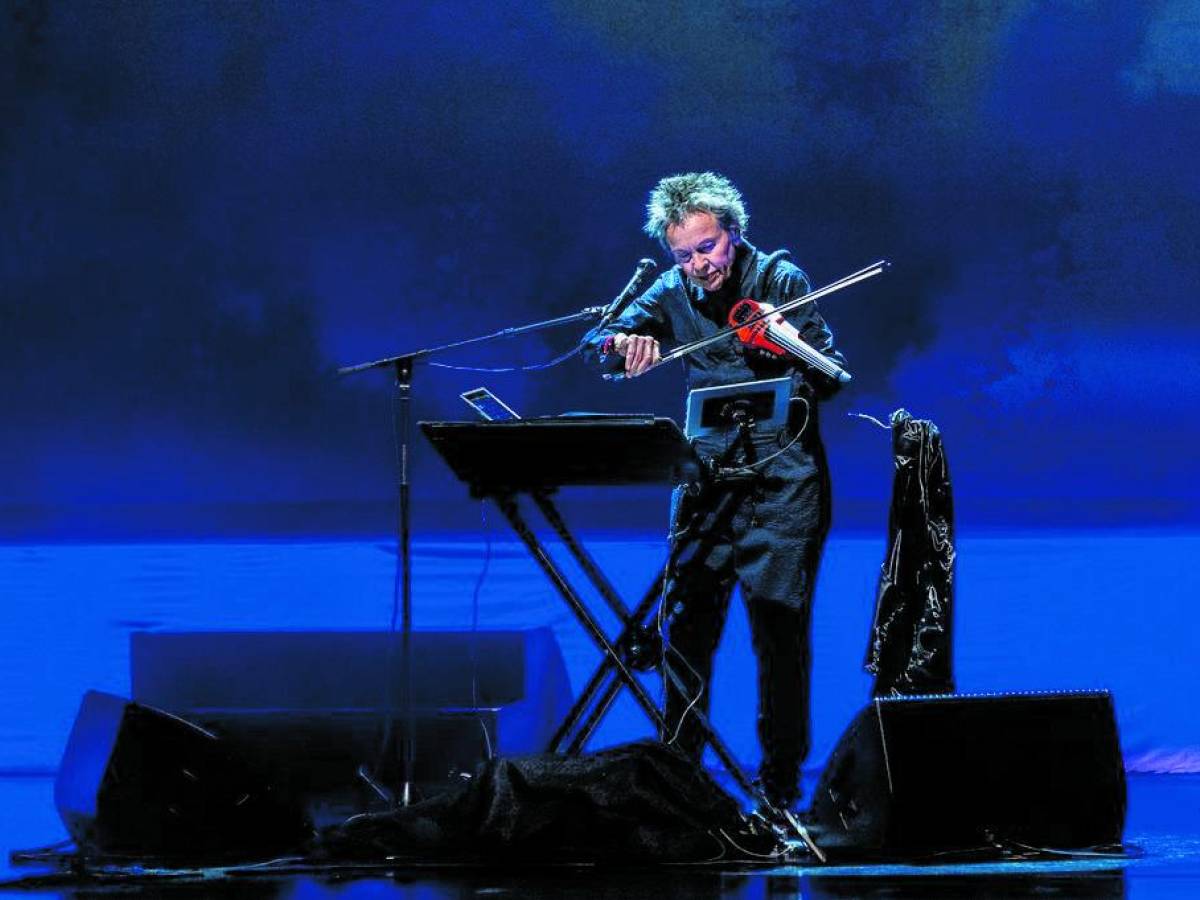 the republic of love laurie anderson si esibisce in triennale da Ilgiornale.it the republic of love laurie anderson si esibisce in triennale
