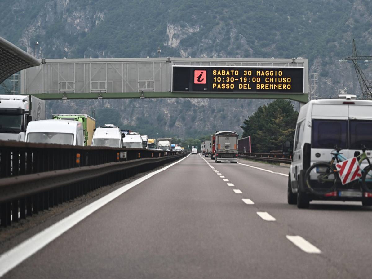 brennero paralizzato dagli ambientalisti ponte del 2 giugno a rischio caos da Ilgiornale.it brennero paralizzato dagli ambientalisti ponte del 2 giugno a rischio caos
