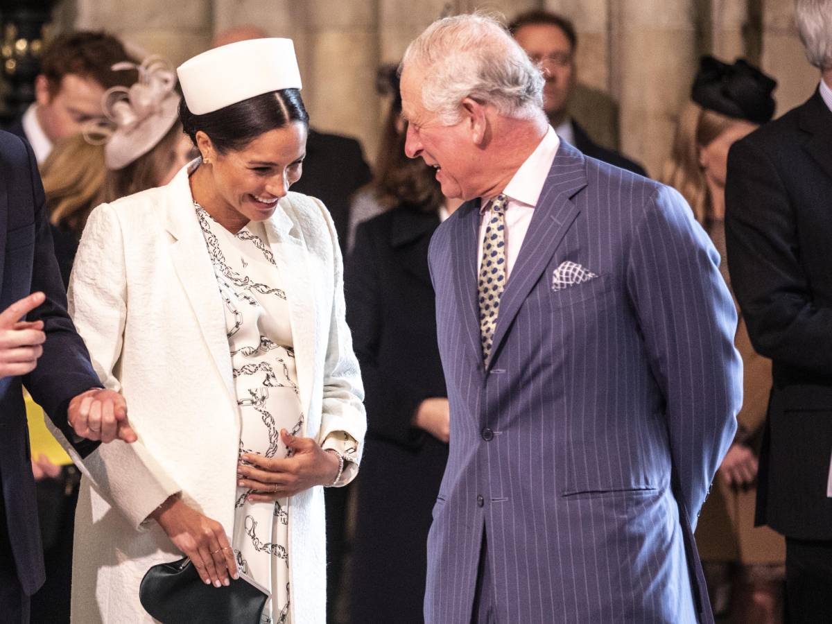 re carlo e il messaggio segreto di meghan ecco di cosa si tratta da Ilgiornale.it re carlo e il messaggio segreto di meghan ecco di cosa si tratta