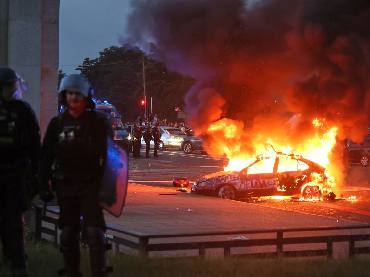 parigi la festa per la champions diventa una guerriglia da Ilgiornale.it parigi la festa per la champions diventa una guerriglia