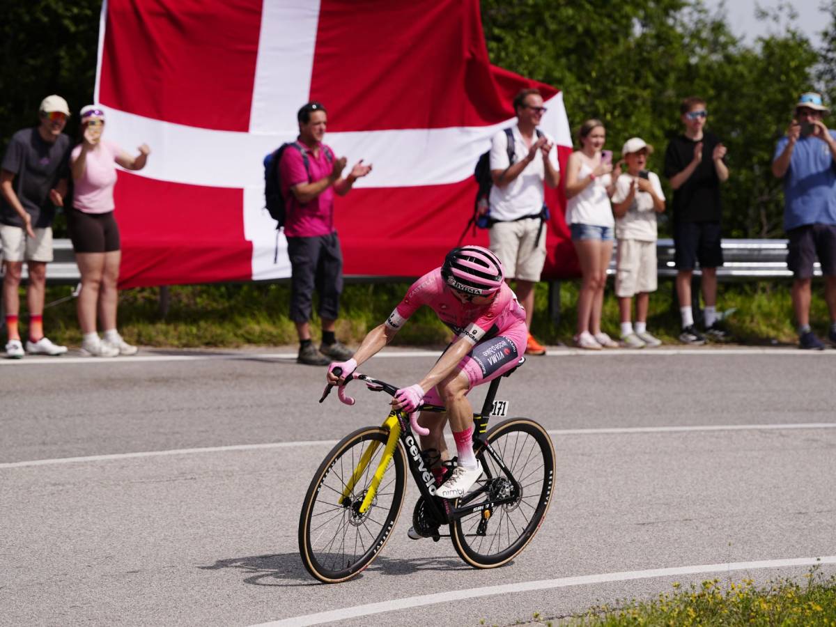che giro 232 stato i top e i flop dell8217edizione 109 della corsa rosa da Ilgiornale.it che giro 232 stato i top e i flop dell8217edizione 109 della corsa rosa