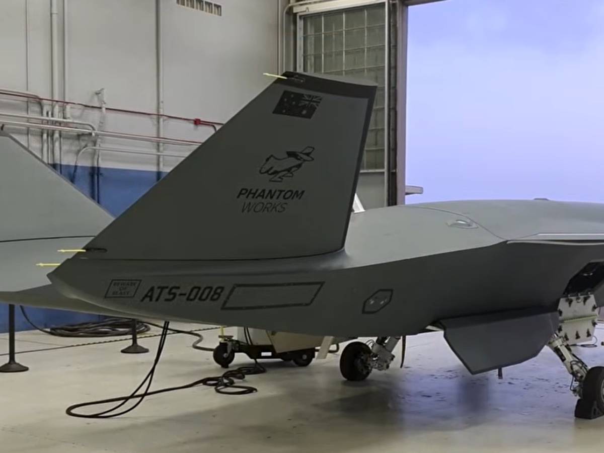 il pipistrello fantasma usa vola sul pacifico il drone che pu242 cambiare la guerra aerea da Ilgiornale.it il pipistrello fantasma usa vola sul pacifico il drone che pu242 cambiare la guerra aerea