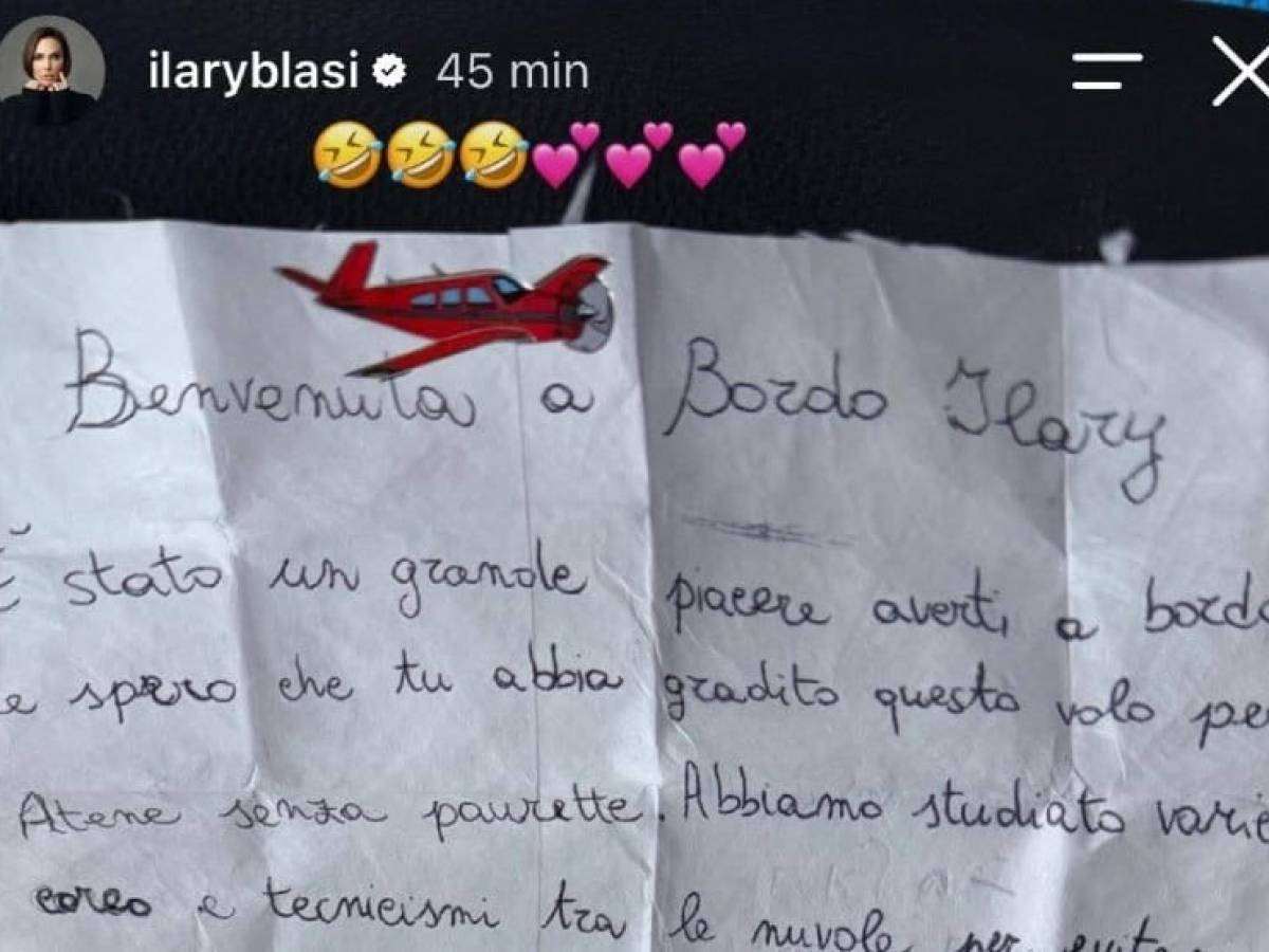 ilary blasi vola in grecia sull aereo trova una lettera scritta a mano ecco di cosa si tratta da Ilgiornale.it ilary blasi vola in grecia sull aereo trova una lettera scritta a mano ecco di cosa si tratta
