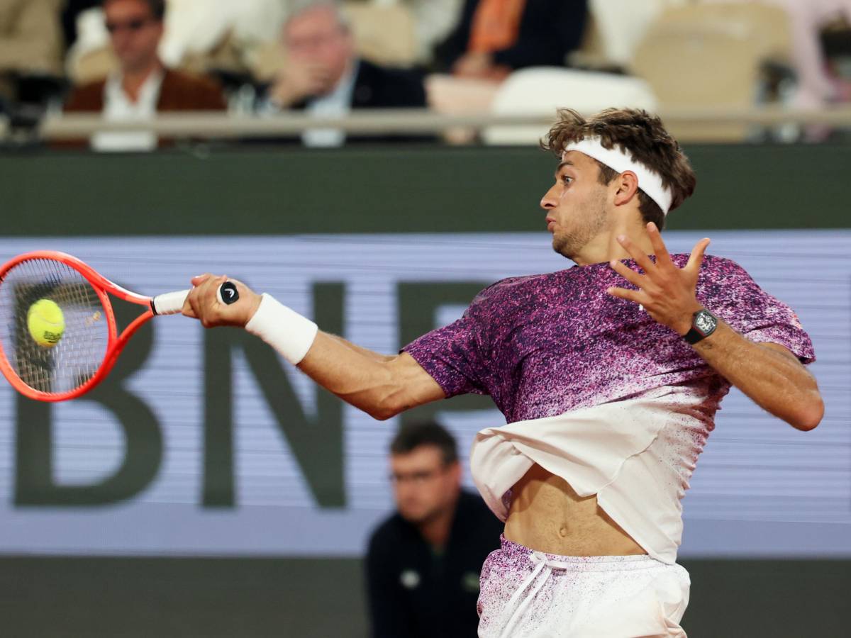 urlo cobolli auger aliassime sconfitto in quattro set flavio vola in semifinale al roland garros da Ilgiornale.it urlo cobolli auger aliassime sconfitto in quattro set flavio vola in semifinale al roland garros