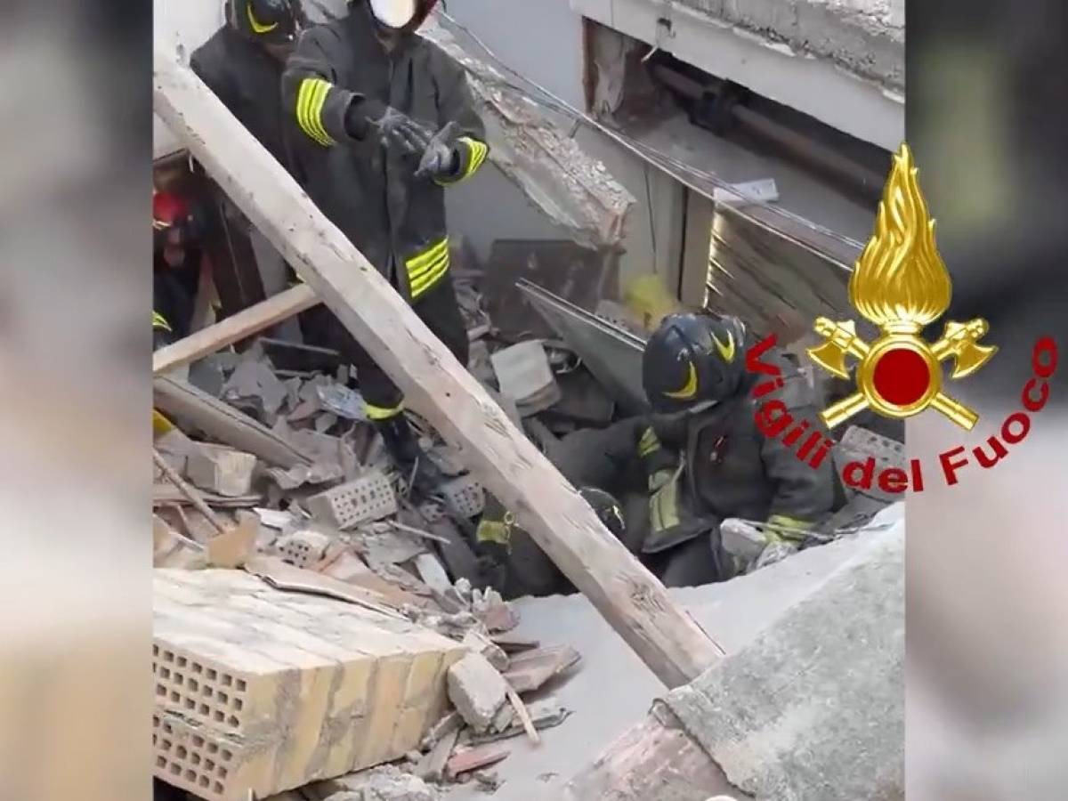 tragedia a porto sant8217elpidio l8217esplosione poi il crollo della palazzina un morto e feriti da Ilgiornale.it tragedia a porto sant8217elpidio l8217esplosione poi il crollo della palazzina un morto e feriti