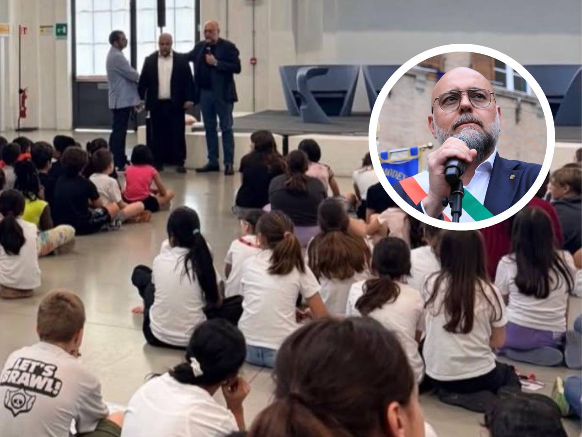 modena indagato per terrorismo all8217incontro coi bambini ora 232 scaricabarile sull8217invito da Ilgiornale.it modena indagato per terrorismo all8217incontro coi bambini ora 232 scaricabarile sull8217invito
