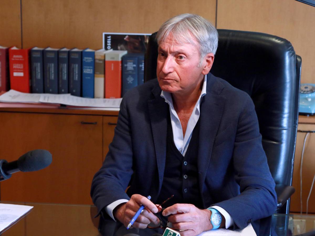 incidente in casa grave l ex magistrato giuseppe nicolosi da Ilgiornale.it incidente in casa grave l ex magistrato giuseppe nicolosi