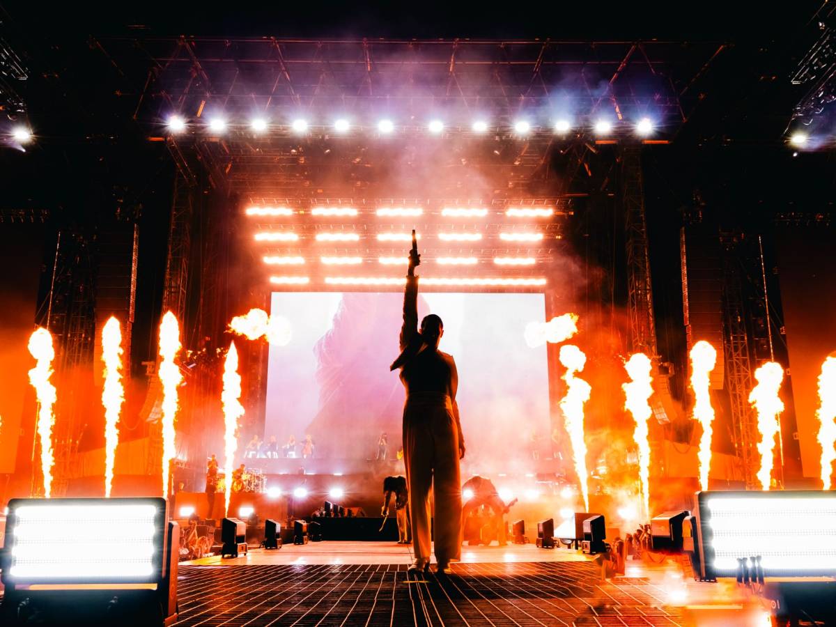 achille lauro all olimpico lo show nasce dalla mia storia da venditti a comuni immortali il racconto di una notte speciale da Ilgiornale.it achille lauro all olimpico lo show nasce dalla mia storia da venditti a comuni immortali il racconto di una notte speciale