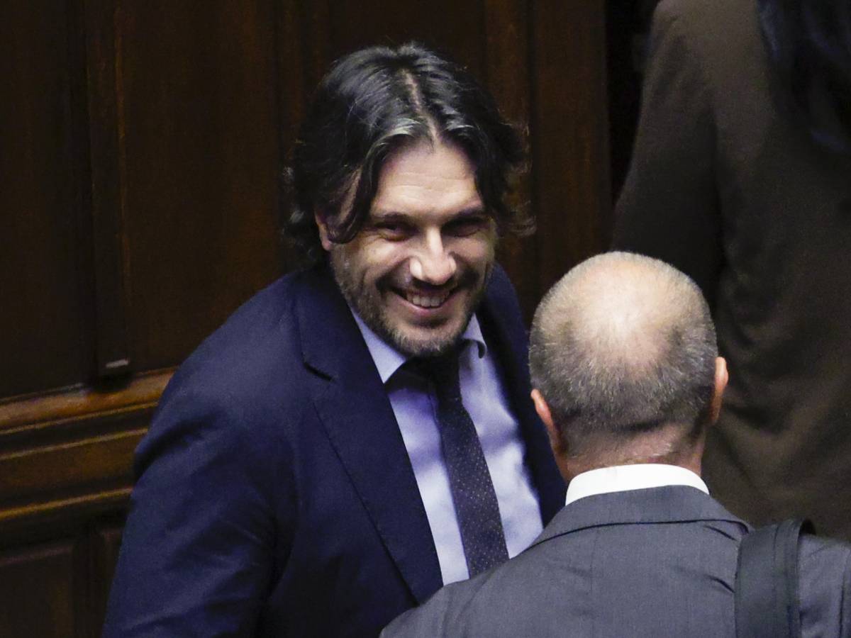 chi 232 il grillino della prima ora che ha insultato la premier da Ilgiornale.it chi 232 il grillino della prima ora che ha insultato la premier