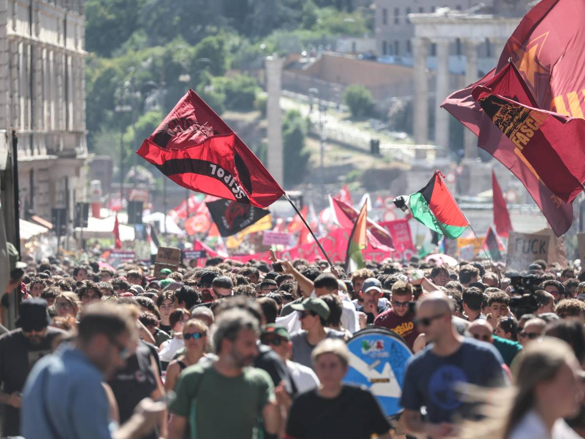 roma mollicone tozzi fdi basta cortei a esquilino spostare tragitti e vietare quelli violenti presenteremo interrogazione da Ilgiornale.it roma mollicone tozzi fdi basta cortei a esquilino spostare tragitti e vietare quelli violenti presenteremo interrogazione