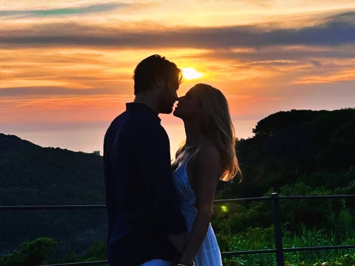 michelle hunziker e giulio berruti ufficializzano la relazione la prima foto insieme sui social da Ilgiornale.it michelle hunziker e giulio berruti ufficializzano la relazione la prima foto insieme sui social