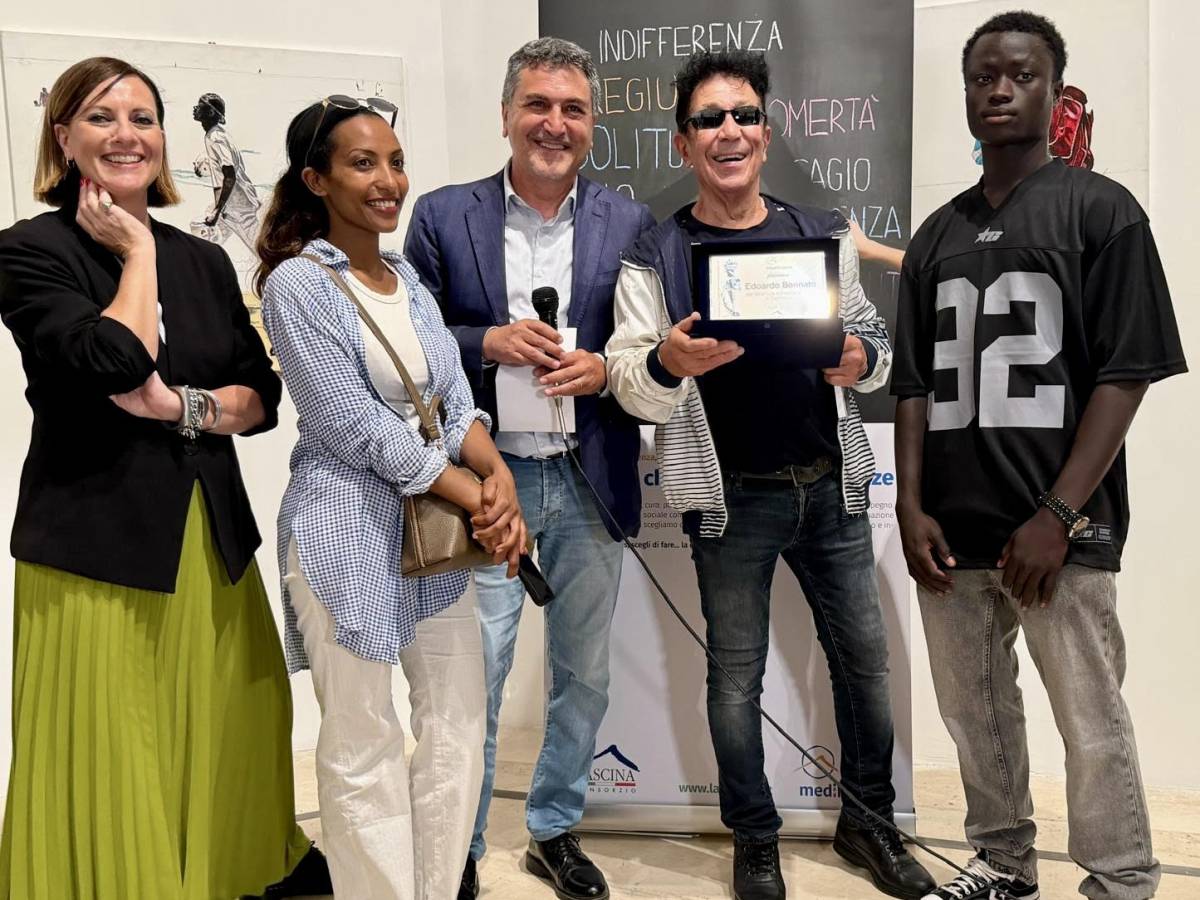 giornata mondiale del rifugiato premiato edoardo bennato per il valore sociale della sua mostra in cammino8230 da Ilgiornale.it giornata mondiale del rifugiato premiato edoardo bennato per il valore sociale della sua mostra in cammino8230