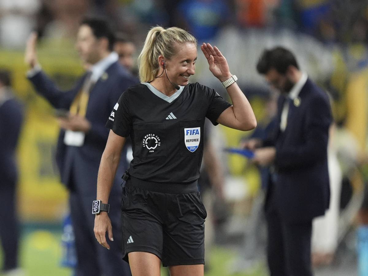 mondiali terna arbitrale tutta al femminile tori penso riscrive la storia da Ilgiornale.it mondiali terna arbitrale tutta al femminile tori penso riscrive la storia